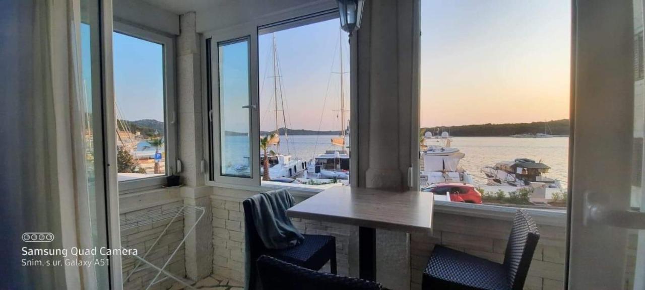 Apartman Cezar2 Rogoznica  Buitenkant foto