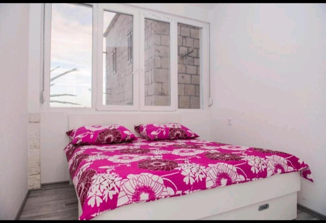 Apartman Cezar2 Rogoznica  Buitenkant foto
